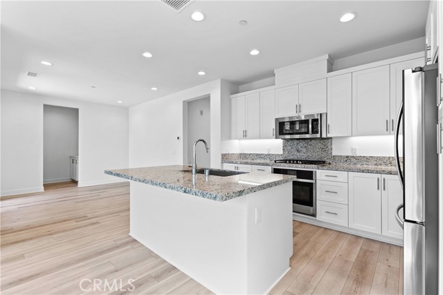 MLS #SR25258481 image #9