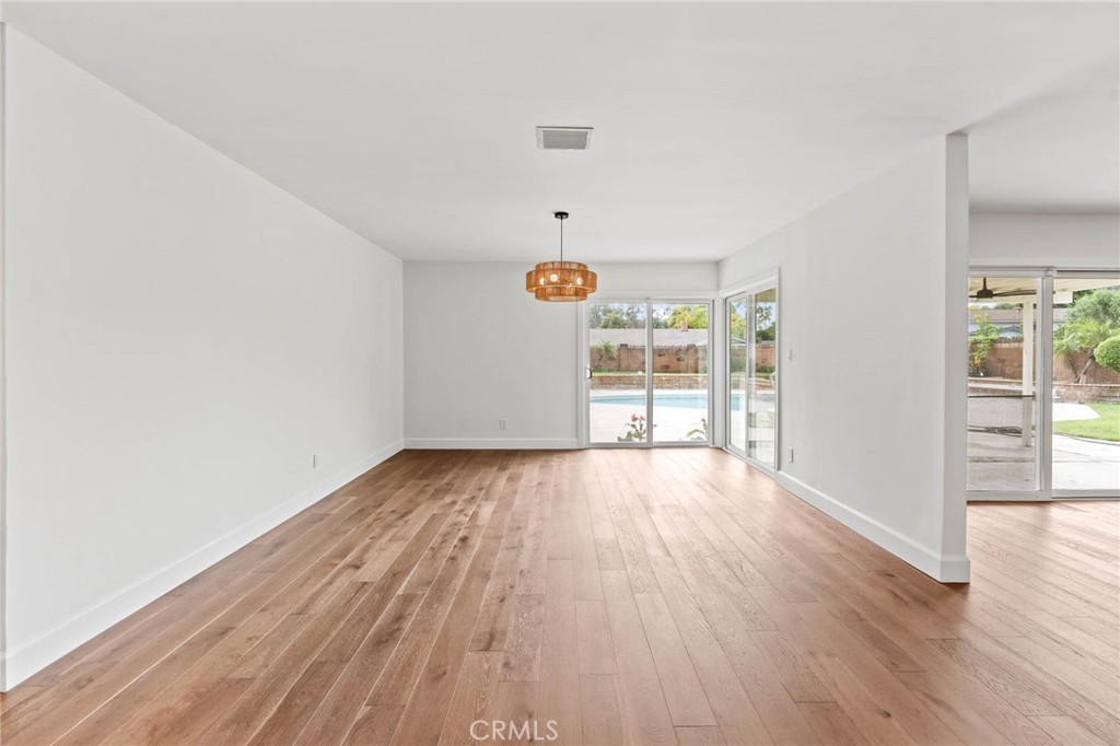 MLS #SR25258592 image #11