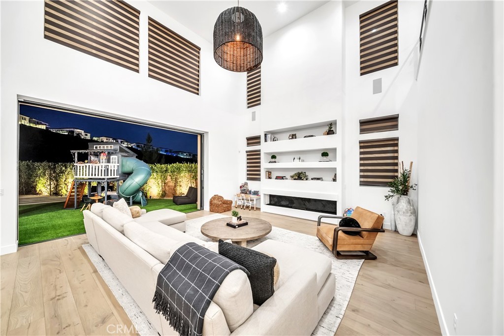 MLS #SR25258601 image #14