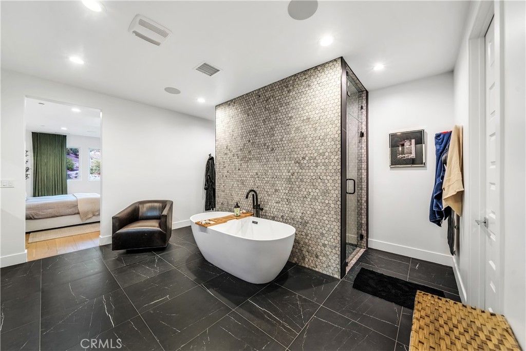 MLS #SR25258601 image #22