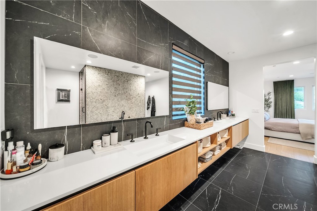 MLS #SR25258601 image #24