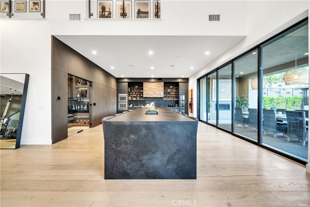 MLS #SR25258601 image #8