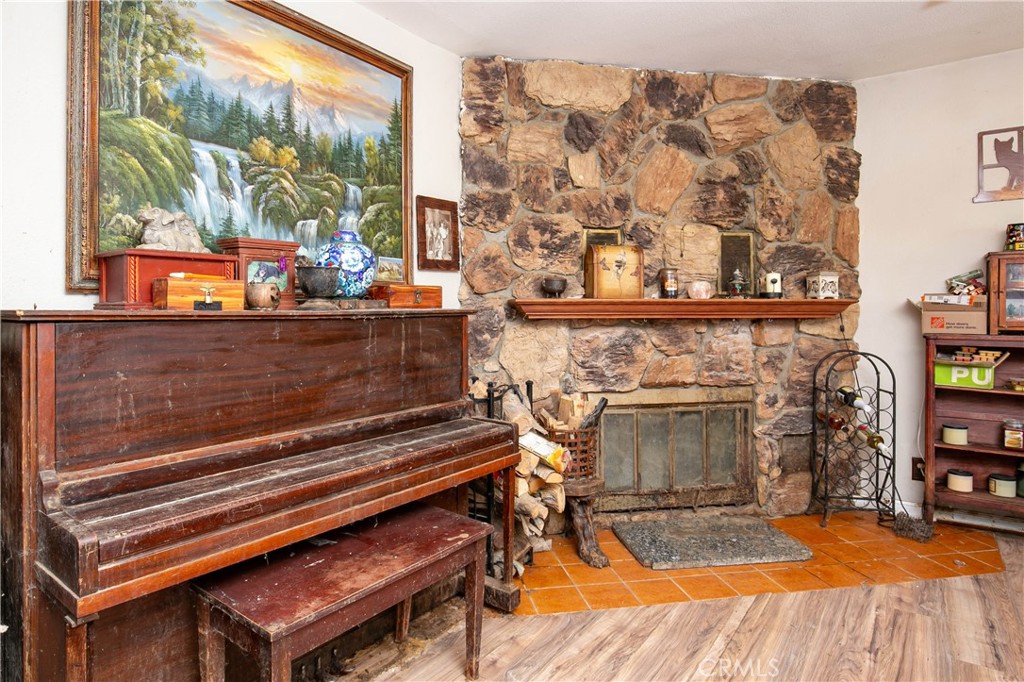 MLS #SR25258736 image #2