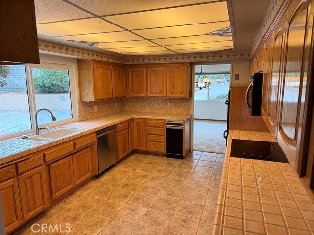 MLS #SR25258795 image #9