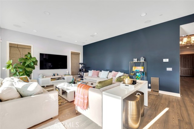 MLS #SR25258934 image #11