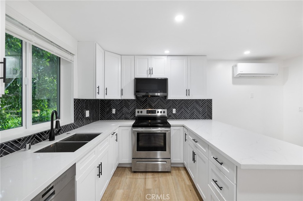 MLS #SR25259060 image #1