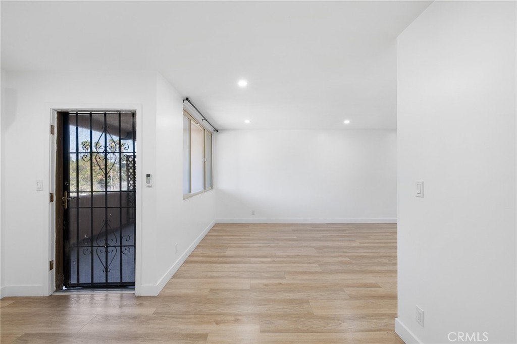 MLS #SR25259060 image #3