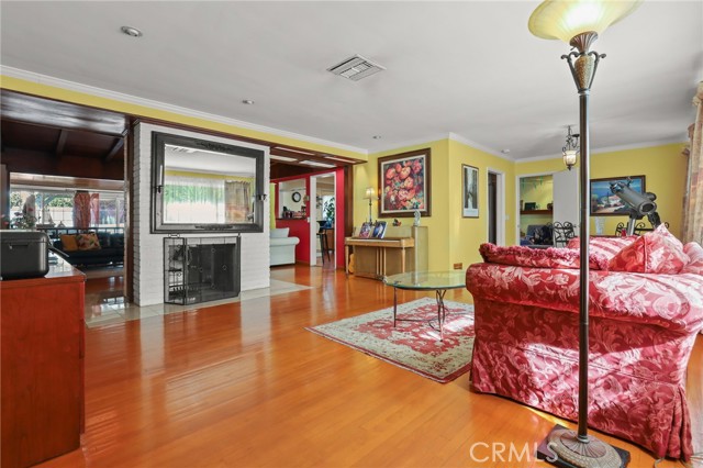 MLS #SR25259399 image #5