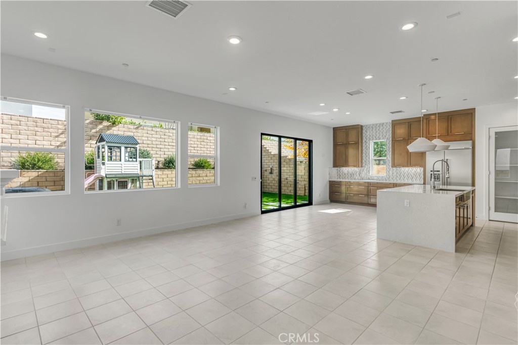 MLS #SR25259624 image #13