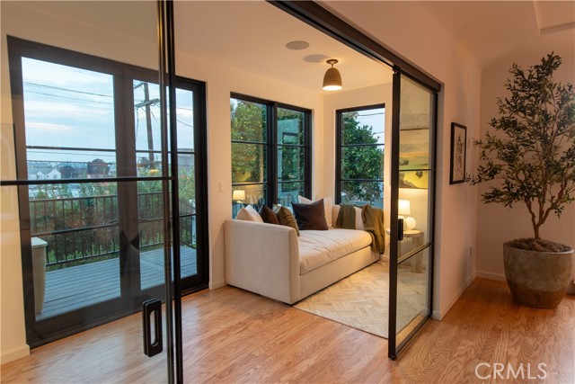 MLS #SR25259706 image #10