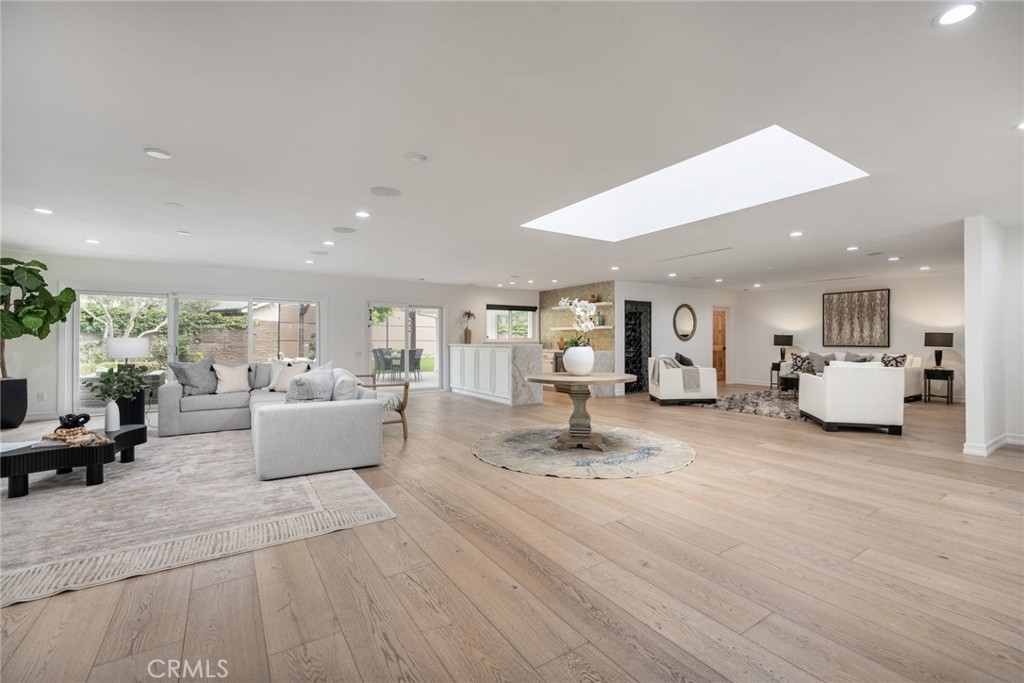 MLS #SR25259816 image #1