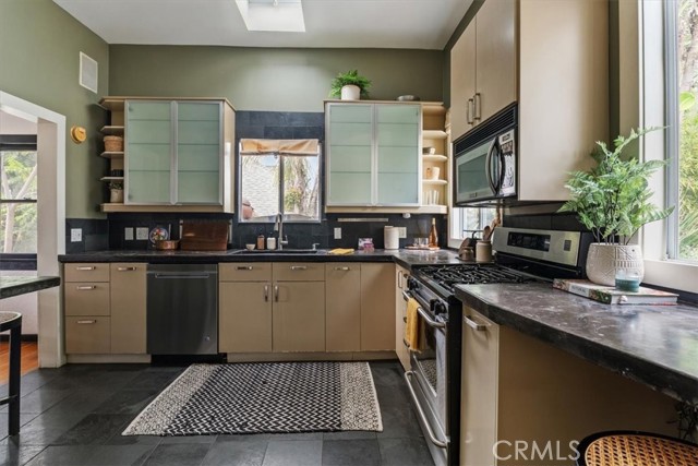 MLS #SR25259837 image #12