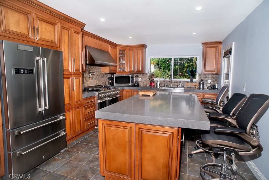 MLS #SR25259898 image #2