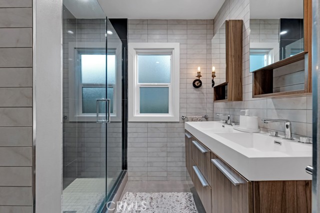 MLS #SR25260016 image #9