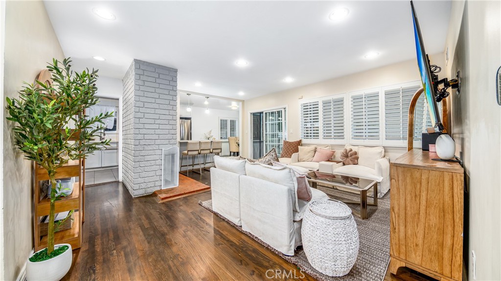 MLS #SR25260024 image #4