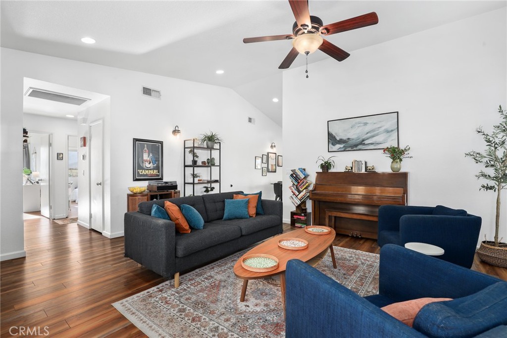 MLS #SR25260046 image #10