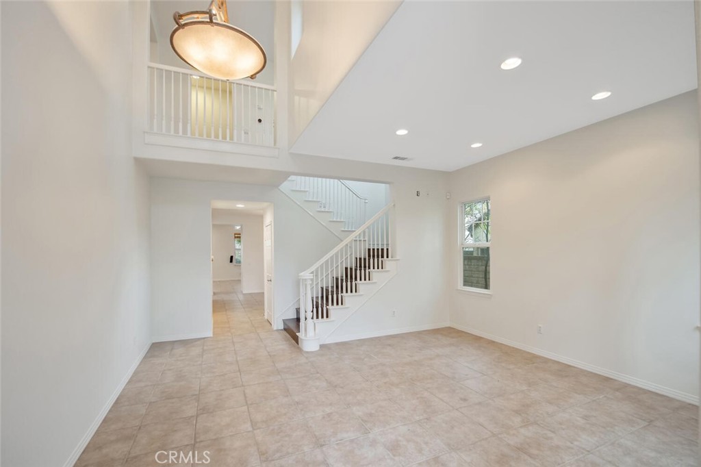 MLS #SR25260156 image #1