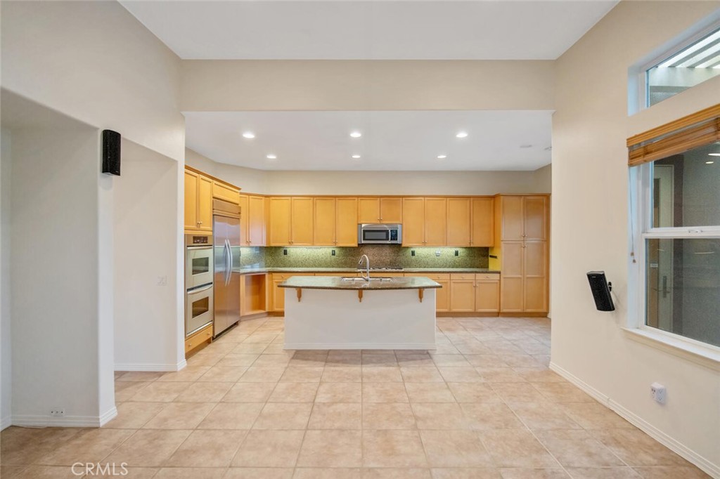 MLS #SR25260156 image #10