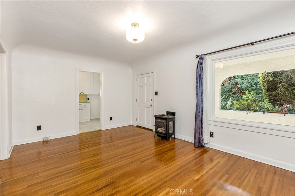 MLS #SR25260161 image #9