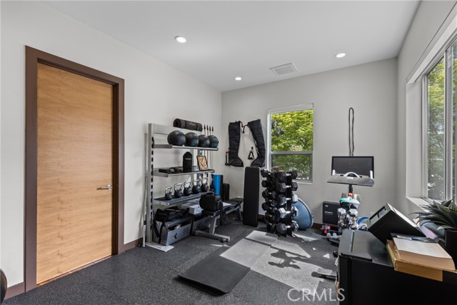 MLS #SR25260301 image #12