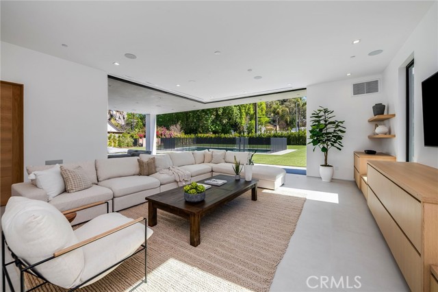 MLS #SR25260310 image #15