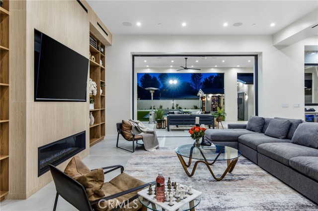 MLS #SR25260377 image #3