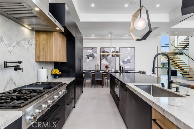 MLS #SR25260377 image #9