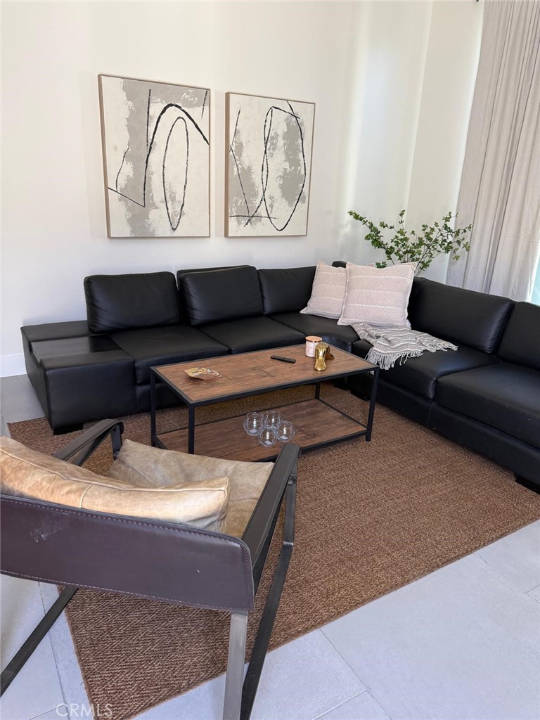 MLS #SR25260381 image #1