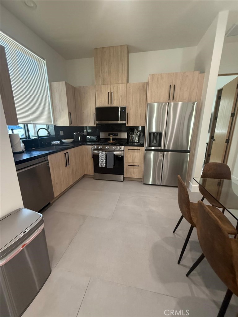 MLS #SR25260381 image #11