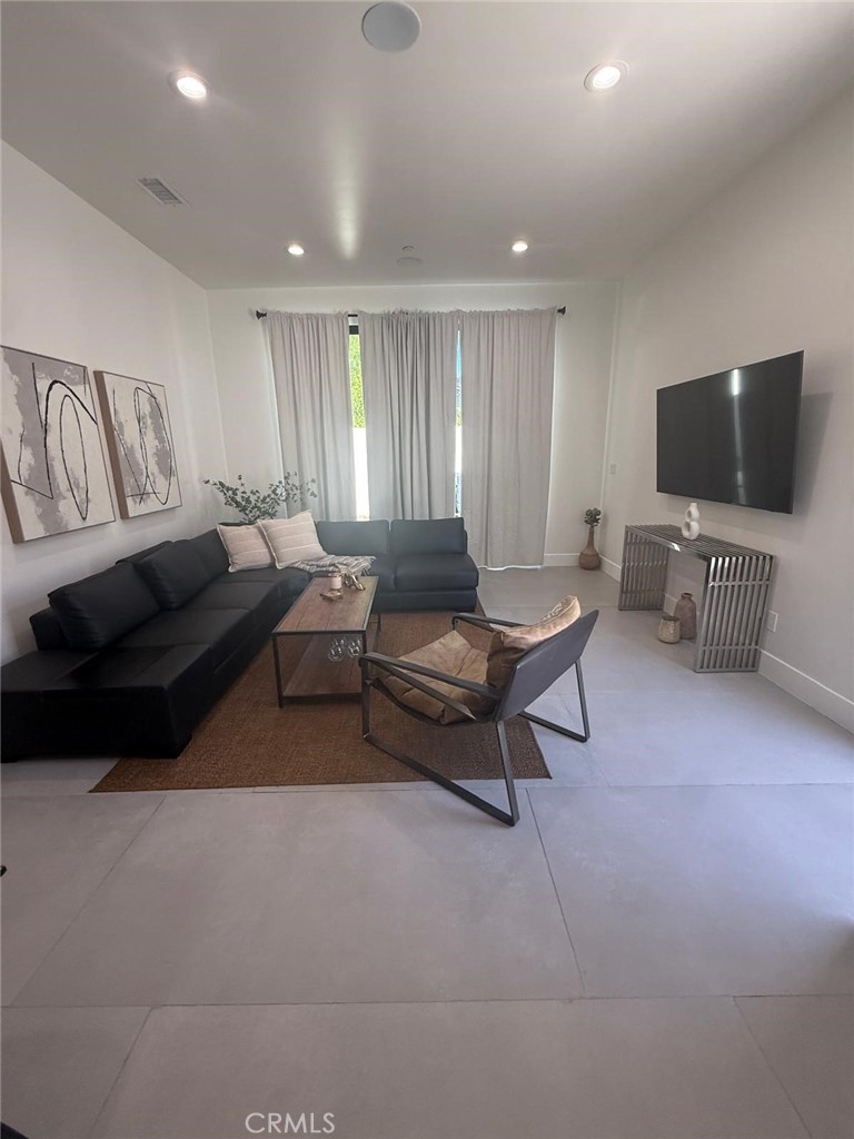 MLS #SR25260381 image #4