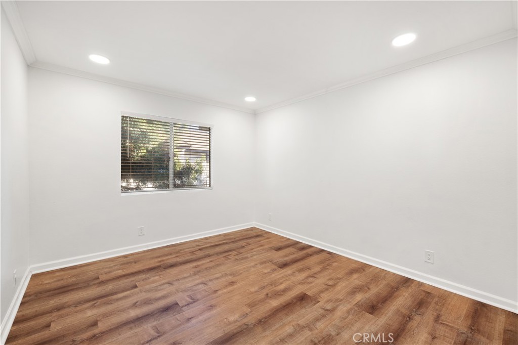 MLS #SR25260382 image #16