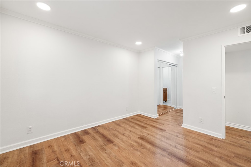 MLS #SR25260382 image #17