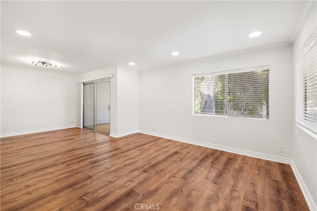 MLS #SR25260382 image #5