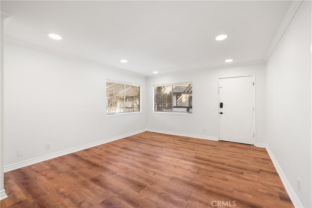 MLS #SR25260382 image #7