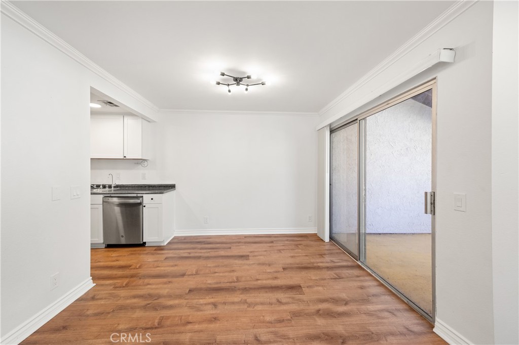 MLS #SR25260382 image #9