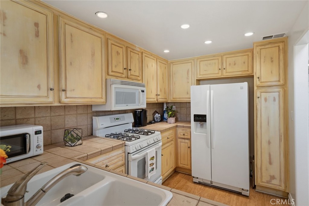 MLS #SR25260409 image #10