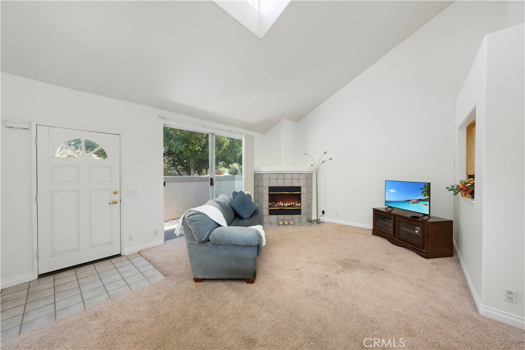 MLS #SR25260409 image #2