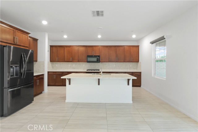 MLS #SR25260436 image #11