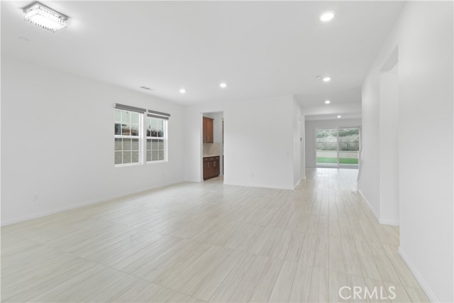 MLS #SR25260436 image #4