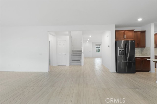 MLS #SR25260436 image #8