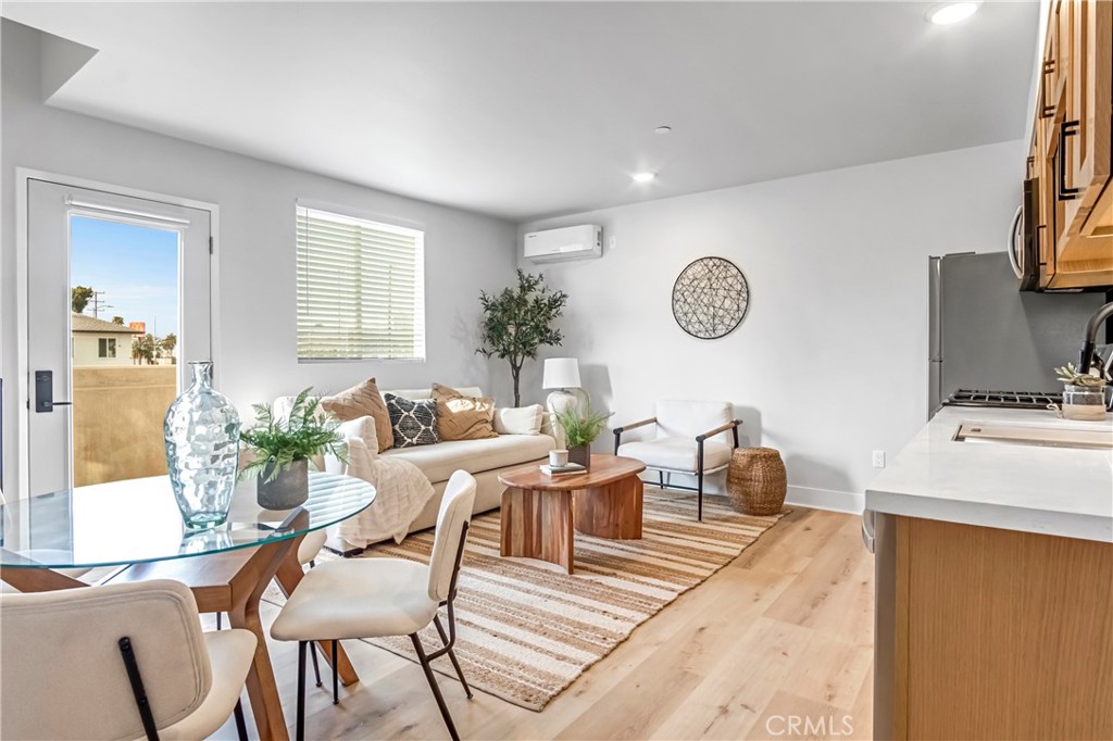 MLS #SR25260437 image #3