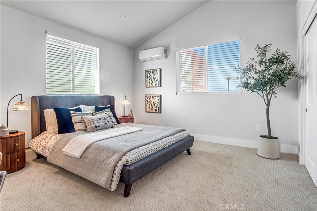 MLS #SR25260437 image #9