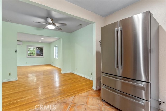 MLS #SR25260443 image #3