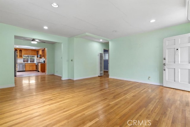 MLS #SR25260443 image #4