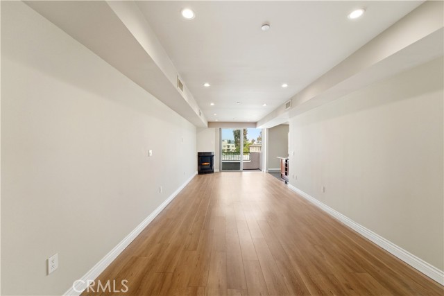 MLS #SR25260457 image #4