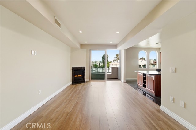 MLS #SR25260457 image #5