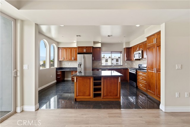 MLS #SR25260457 image #6