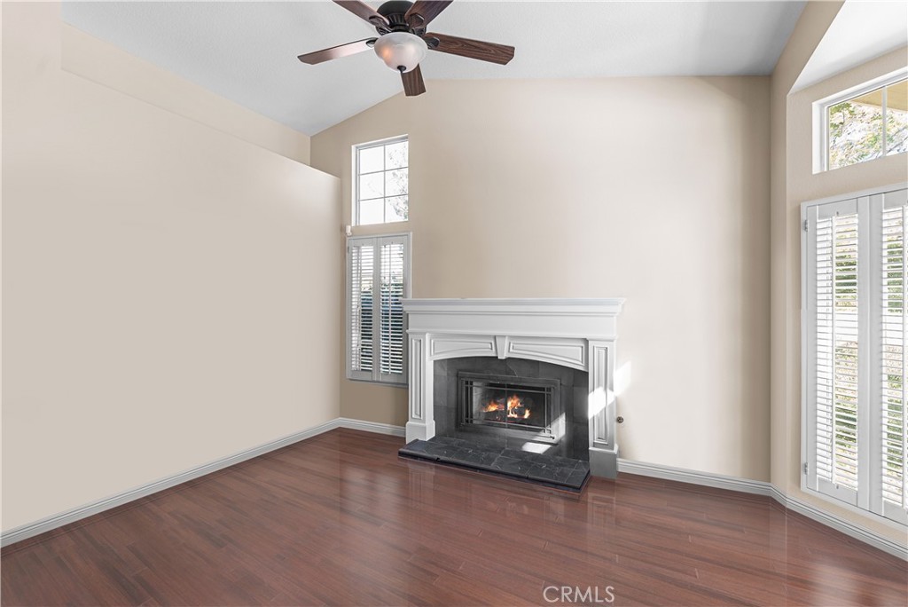 MLS #SR25260565 image #8