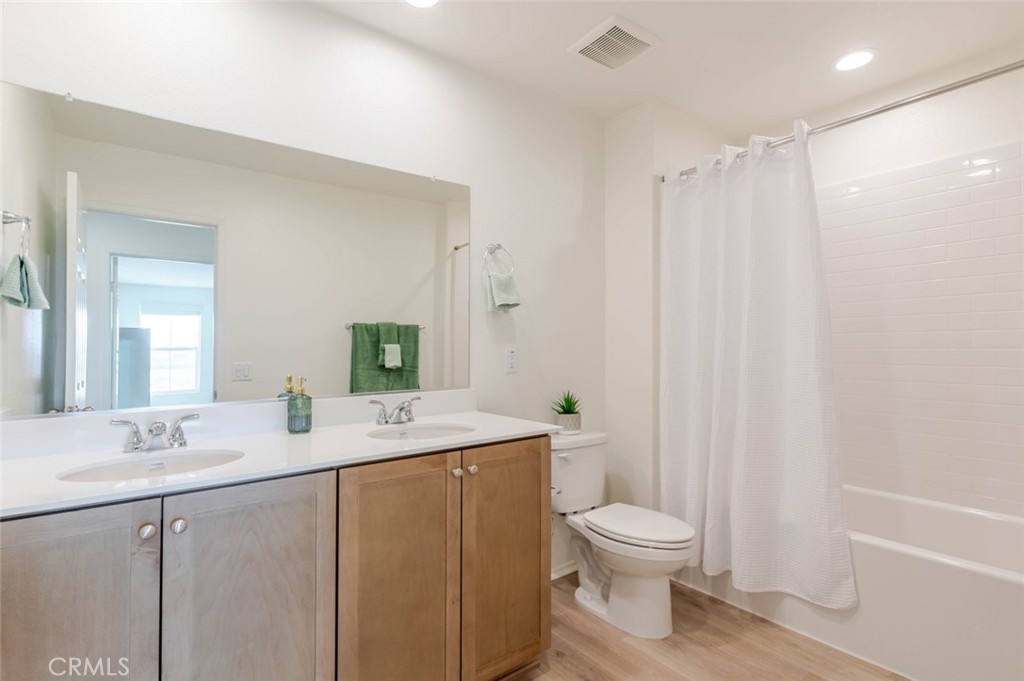 MLS #SR25260582 image #16