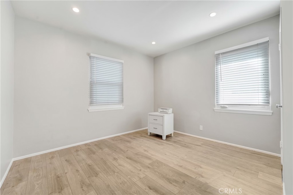 MLS #SR25260595 image #16